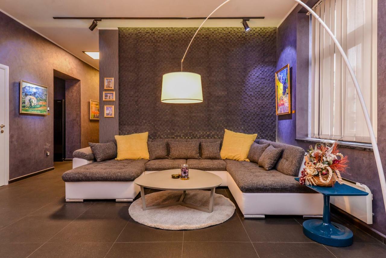 Champs-Elysees Sofia 2-Bdr, 2-Bthr Tsar Simeon Suite By Flat Mаnager מראה חיצוני תמונה