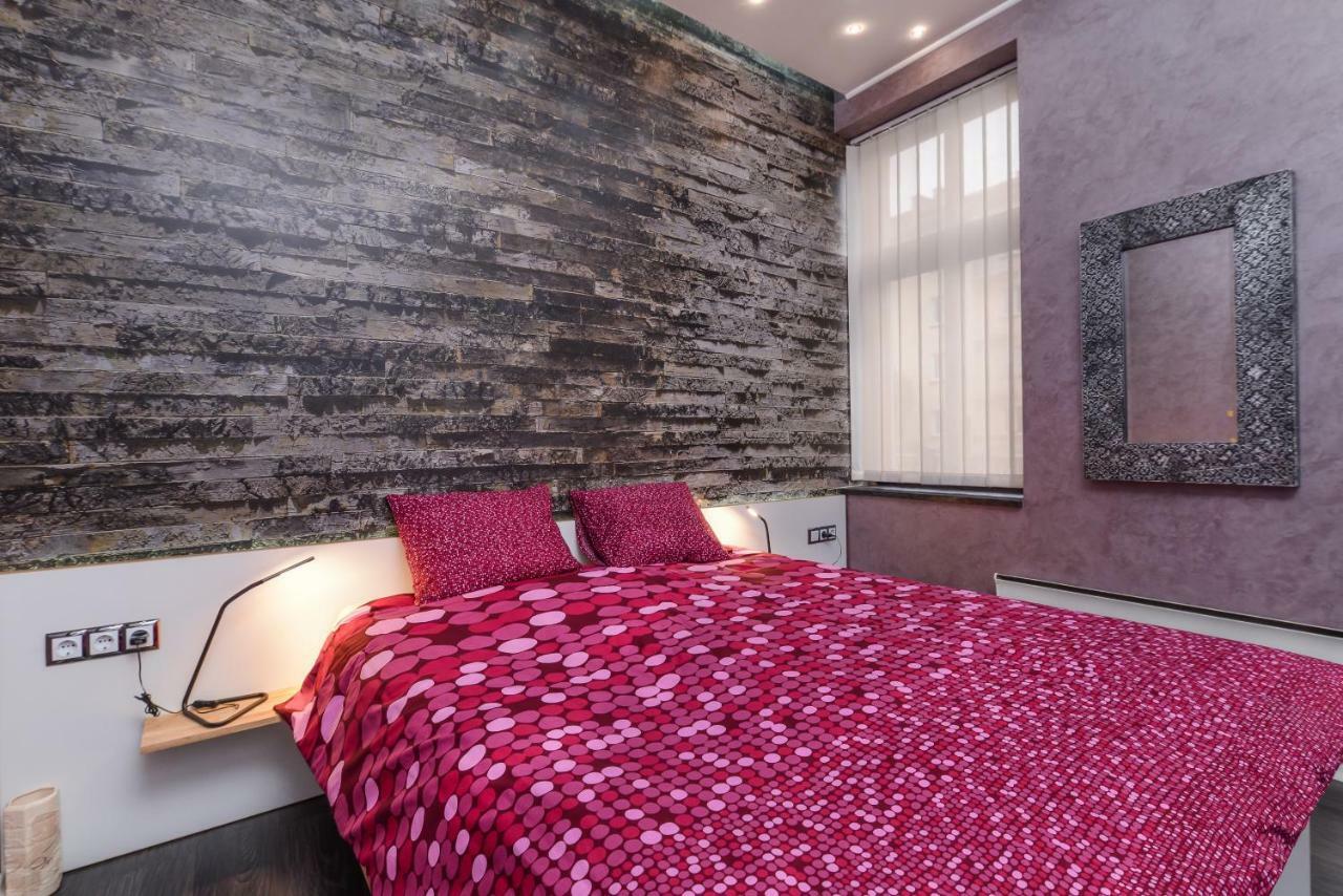 Champs-Elysees Sofia 2-Bdr, 2-Bthr Tsar Simeon Suite By Flat Mаnager מראה חיצוני תמונה